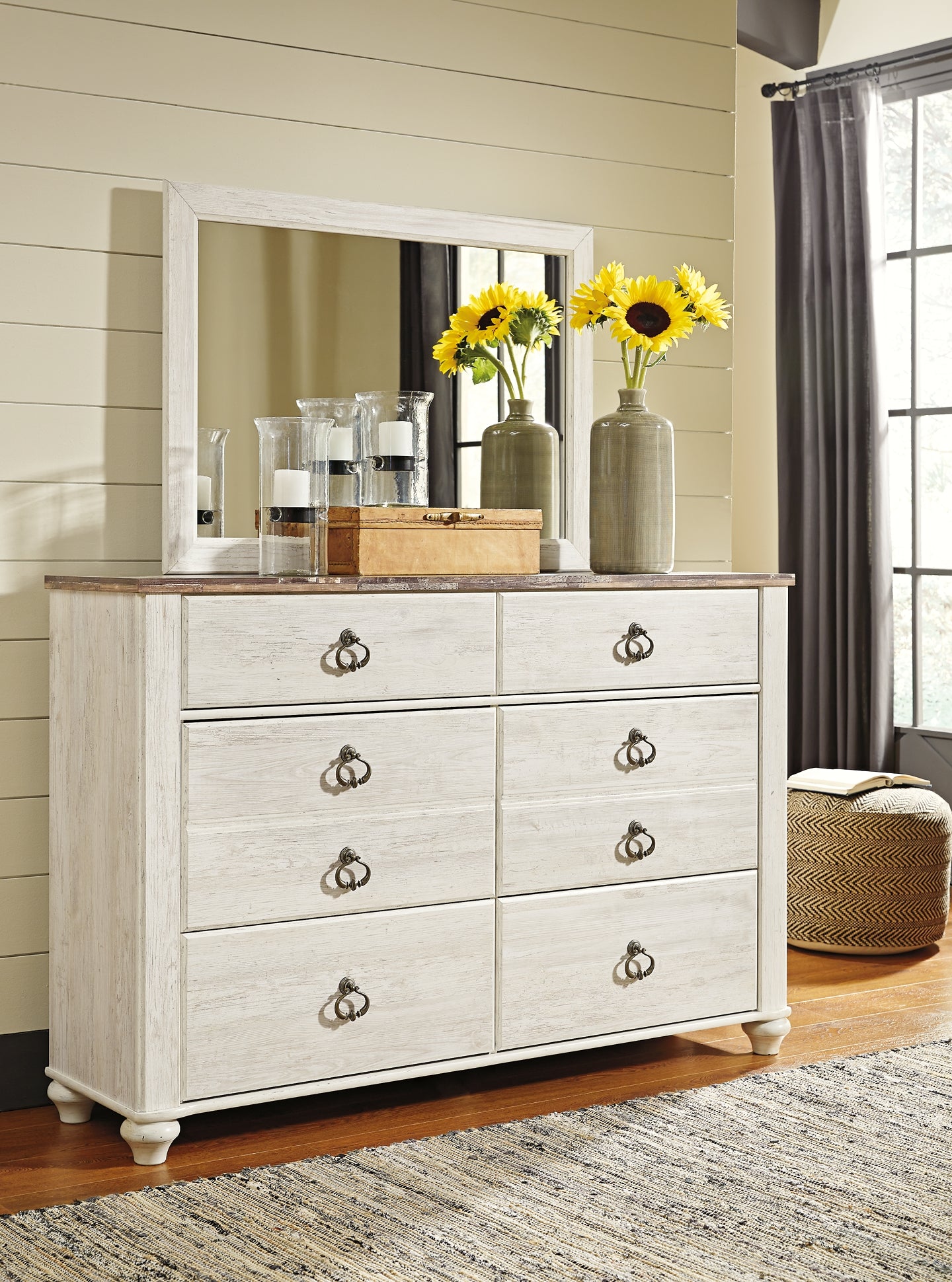 Willowton King/California King Panel Headboard with Mirrored Dresser, Chest and 2 Nightstands