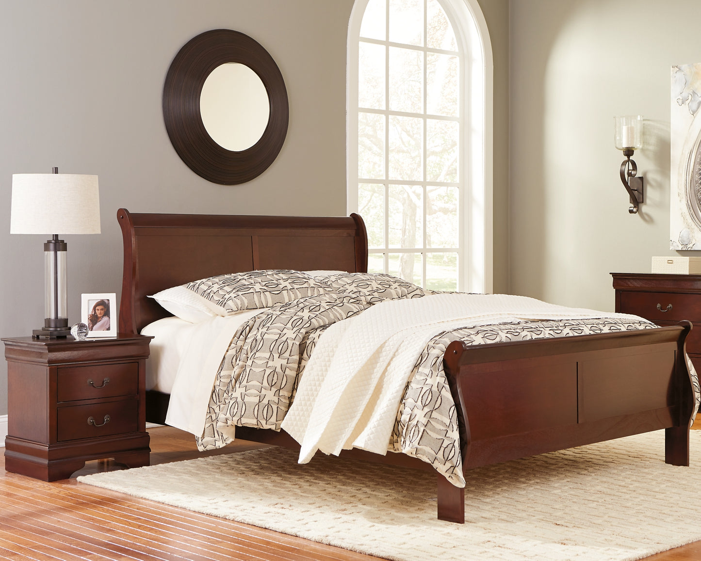 Alisdair Full Sleigh Bed with 2 Nightstands