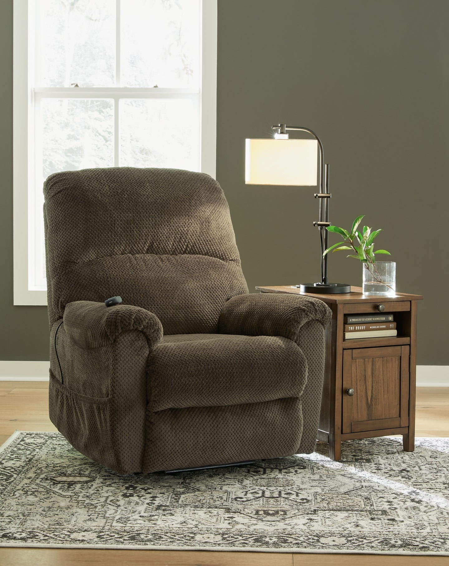 Shadowboxer Power Lift Recliner