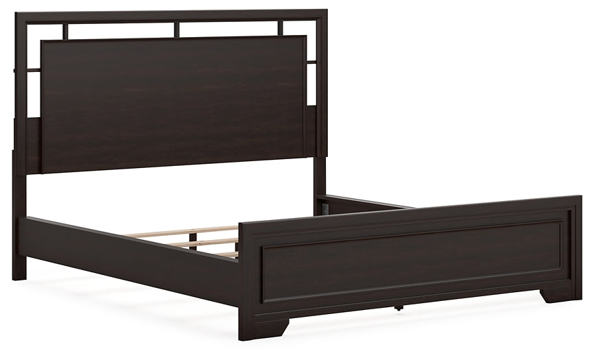 Covetown California King Panel Bed with Dresser