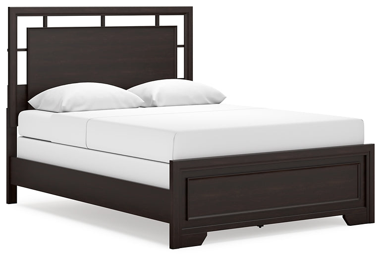 Covetown Queen Panel Bed with Dresser and Nightstand