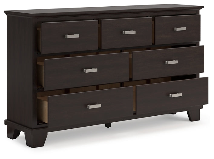 Covetown King Panel Bed with Dresser and Nightstand