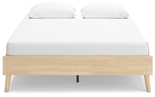 Cabinella Queen Platform Bed with Dresser and Nightstand