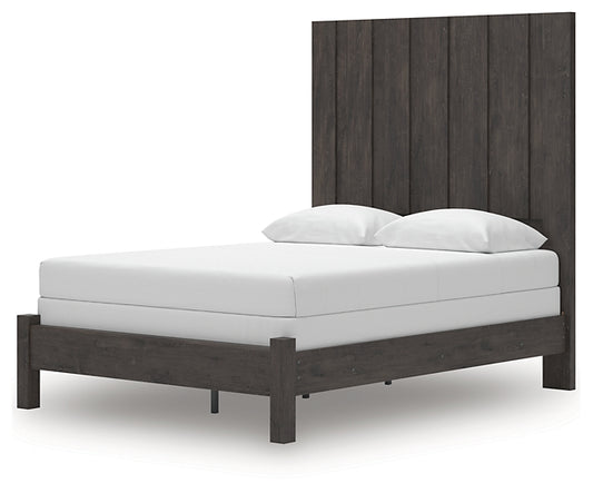 Fraluna Queen Panel Bed